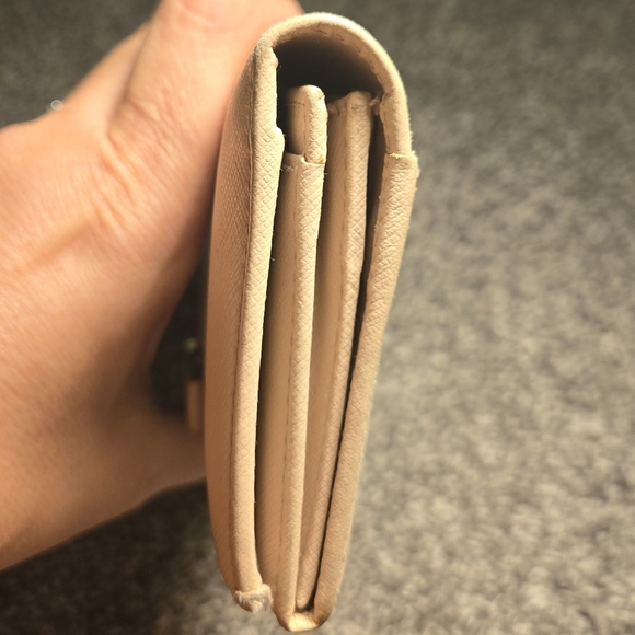 Salvatore Ferragamo Pink Leather Wallet with Bow Accent - Picture 10 of 13